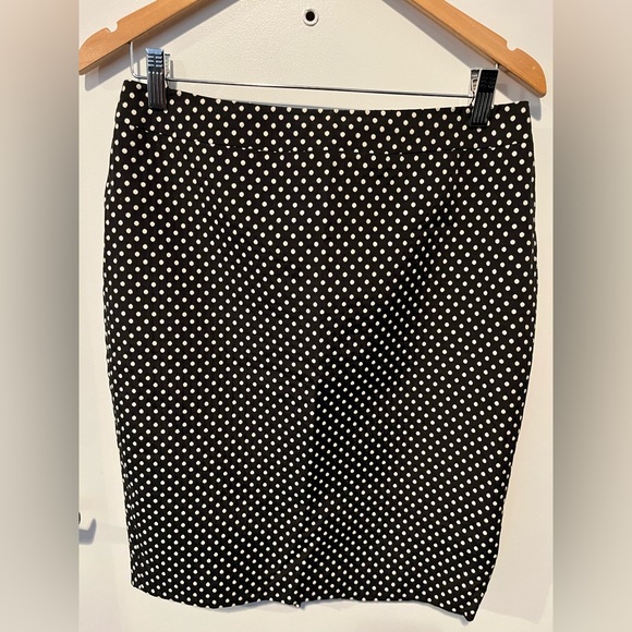 Black and white polka dot skirt - Picture 1 of 7